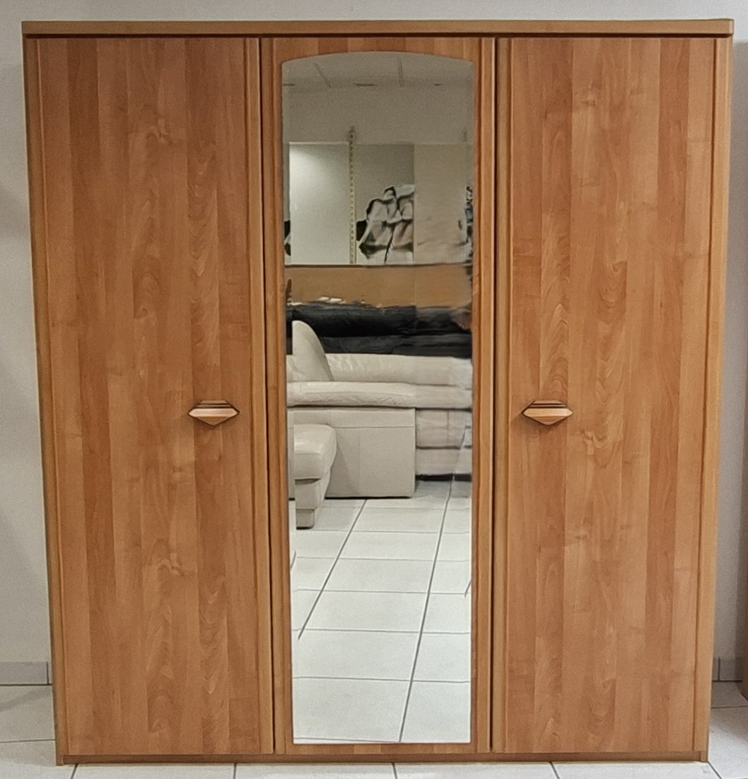 Kleiderschrank - groß